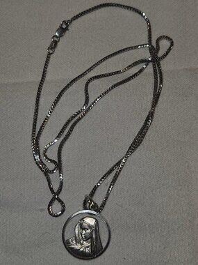 LUXURY Dominic Graci (D.G.) 14k White Gold Virgin Mary Necklace Set